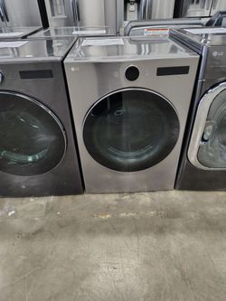 LG 7.4cu ultra Large capacity smartphone load gas dryer with sensor dry