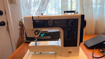 Pfaff 213. West Germany sewing machine