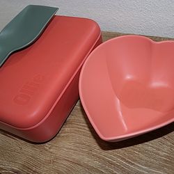 Brand new Dog food container , scooper and bowl