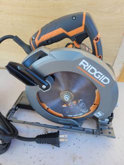 Ridgid (CORDED) 12amp 6 ½" framing circular saw R3204...$65 FIRM PRICE_PRECIO FIJO
