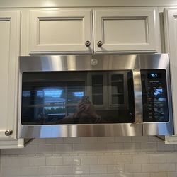 GE Over the Range Microwave Oven