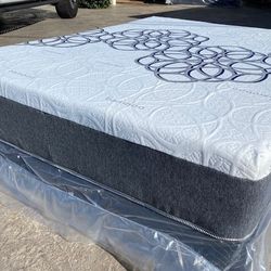 King Bamboo Cool Gel Memory Foam!!