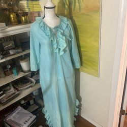 North Park Or Spring Valley Vintage Petite Nightgown