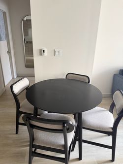 Modern Round Dining Table Set with 4 Chairs