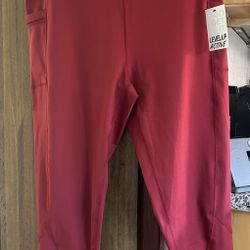 NEW 2XL Level Up Karanda Sports Leggings. SALE. Only $15. 🍀