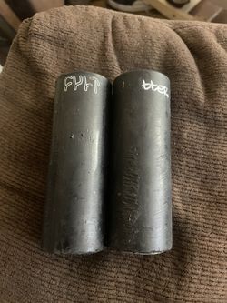 Pegs
