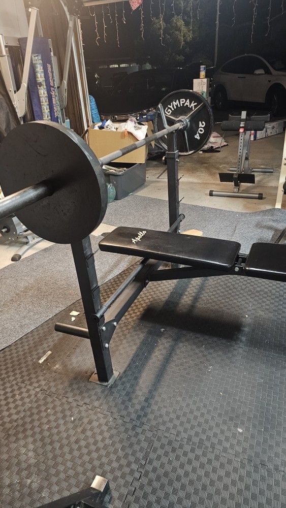 Olympic Weightlifting Bench Press With 245lbs Weights/rack