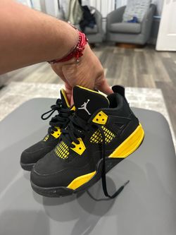 Jordan 4 size 12c