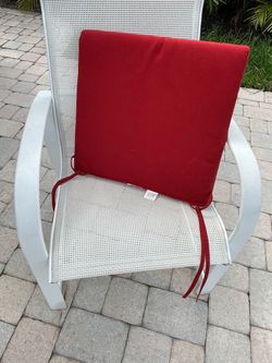 Patio furniture cushions (as new!!!)