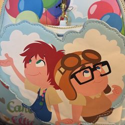 UP Hard Tag Loungefly W Heart Detachable Purse. NWT. Pu Bridgewater Or Will Ship