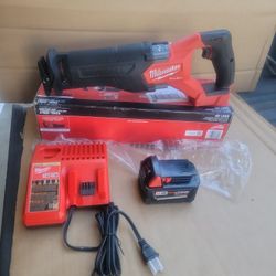 MILWAUKEE M18 FUEL 18V LITHIUM-ION BRUSHLESS CORDLESS SAWZALL RECIPROCATING SAW KIT WITH 5.0 AH BATTERY AND CHARGER INCLUDED 