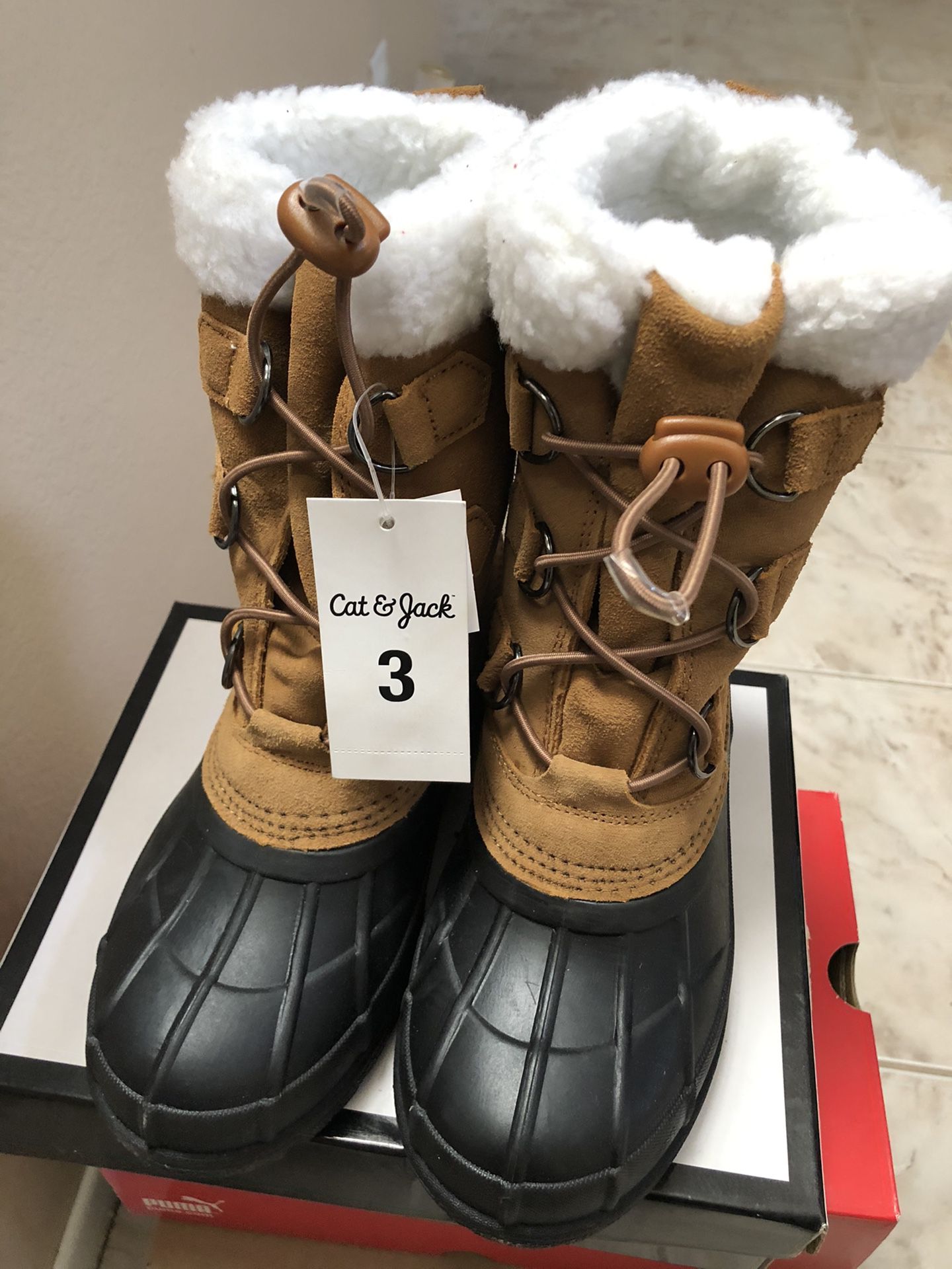 Kids Size 3 Winter Snow Boots *NEW*