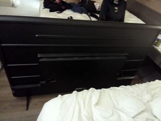 Flat screen smart TV