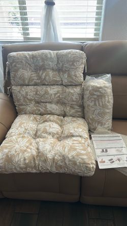 New Beautiful 2 Pc. Patio Set