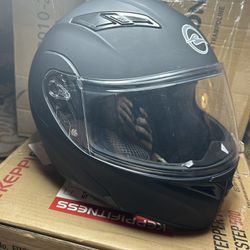 Large motorcycle helmet