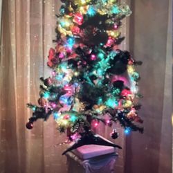 4ft Tall Christmas Tree 