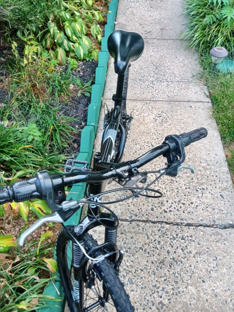 24-in Bike Mountain Bike