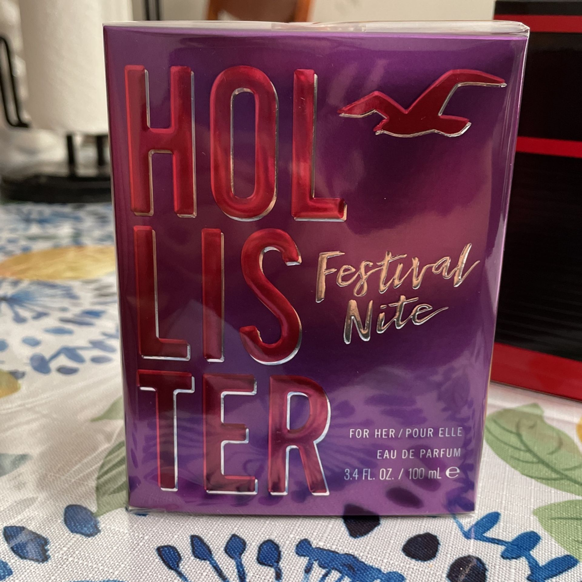 Hollister Festival Nite Perfume