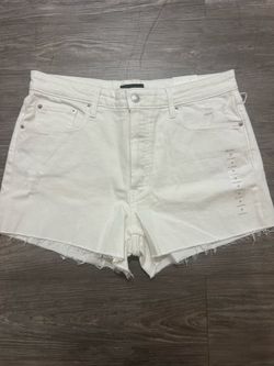 Womens Size 12 White Shorts ($8 Firm)