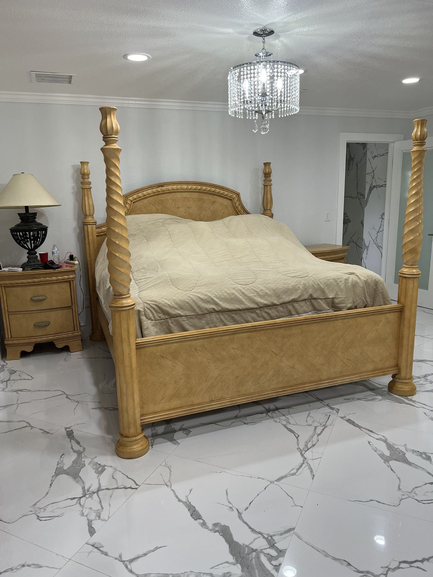 King Bedroom Set