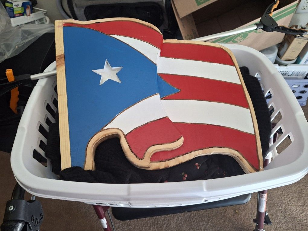 Wooden Puerto Rican Flag