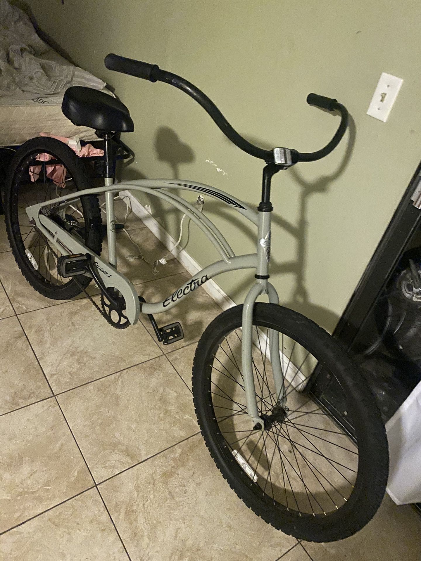 Electra Cruiser 1
