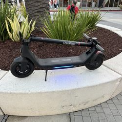 Electric scooter