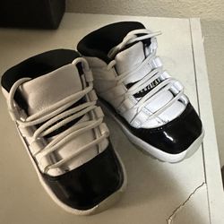 Size 4 Jordan 11’s