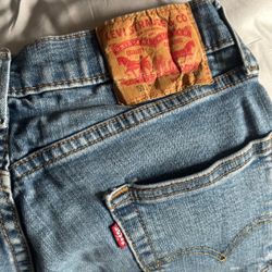 Levis jeans