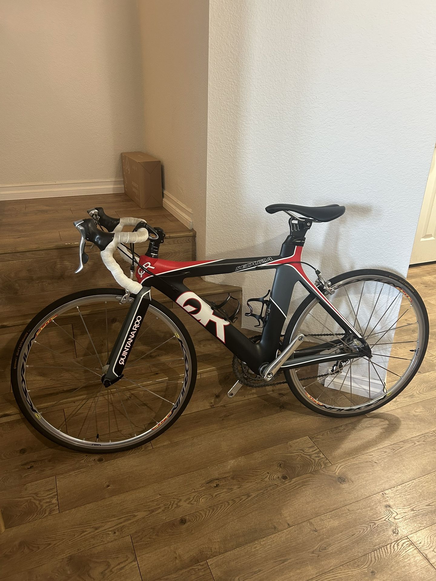 Quintana Roo Seduza Road Bike 48cm