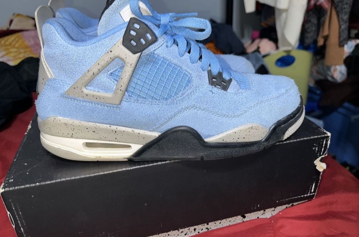 Jordan 4 UNC And Jordan 1 Gorge Green Size 7y