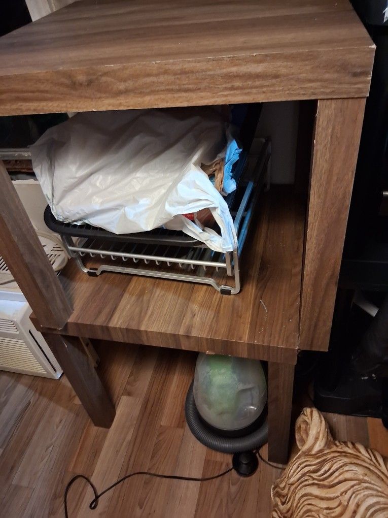 2 Side Tables