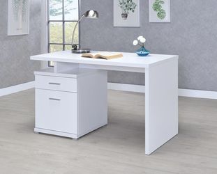 BRAND NEW MODERN OFFICE DESK