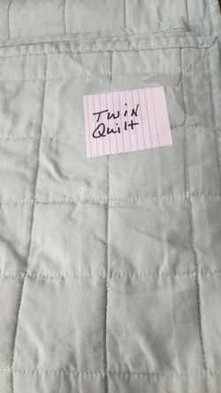 TWIN QUILT