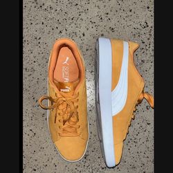 $60 Size 12 Puma Suede Shoes