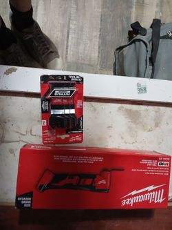 Milwaukee M18 Cordless Multi-Tool with Blade Set