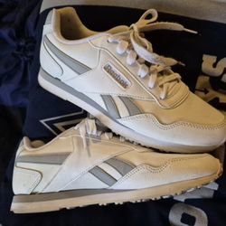 Women's Reebok Tennis Shoes