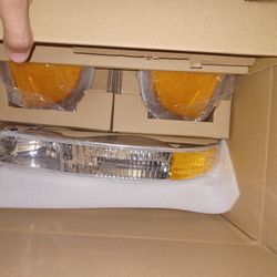 99 - 06 Gmc Headlights 