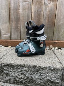 Ski boots size 19.0