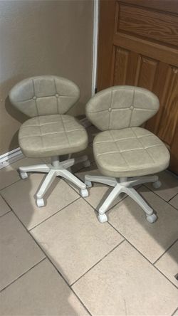 Office/desk/salon chair khaki color new