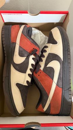 Red Panda dunks
