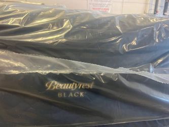 💥CLEARANCE💥KING MATTRESS BESUTYREST BLACK SERIES THREE PLUSH PILLOWTOP🔥
