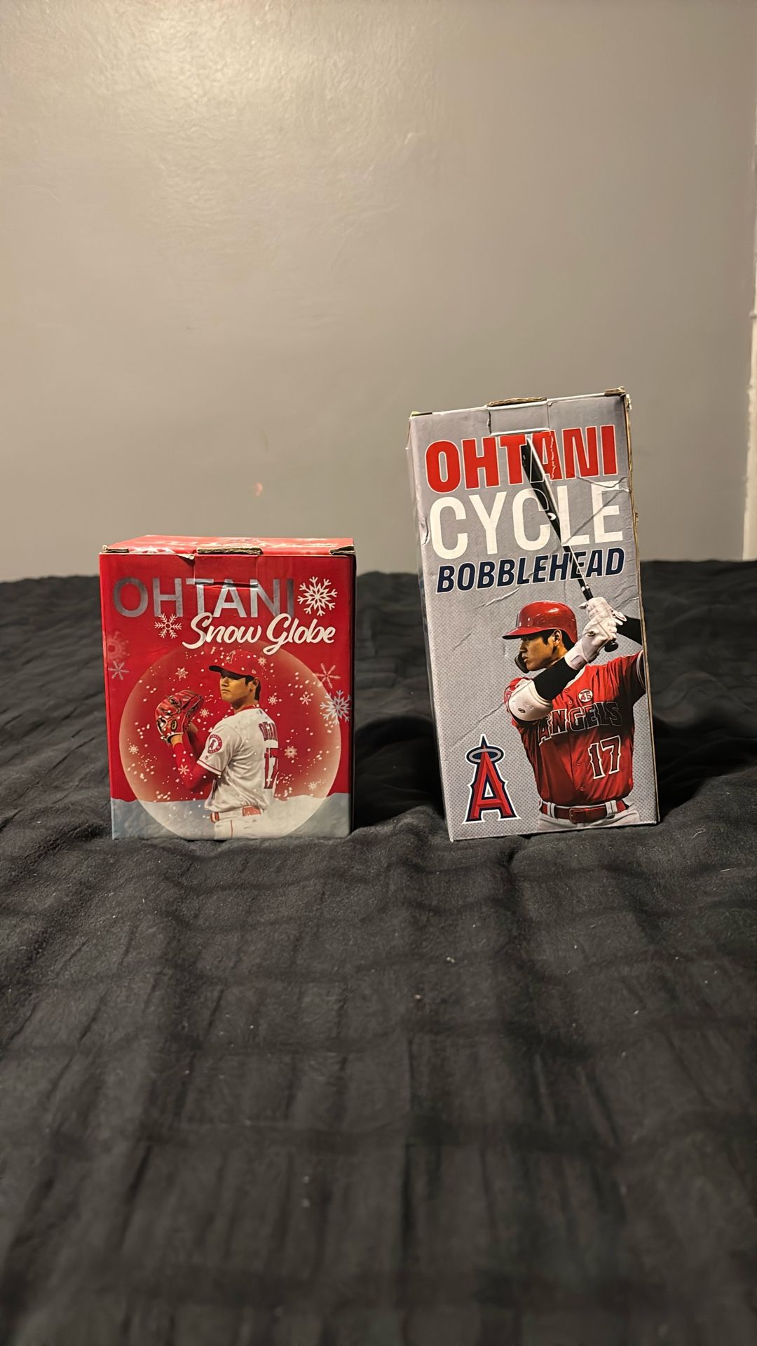 Ohtani Snow Globe and Cycle Bobble Head