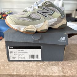 Boys New Balance 9060 Green 13C
