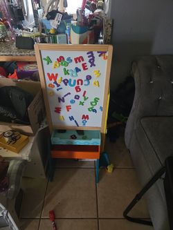 Whiteboard/chalkboard Activity Stand