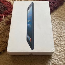 iPad Mini (BOX ONLY) NO ACCESSORIES $10