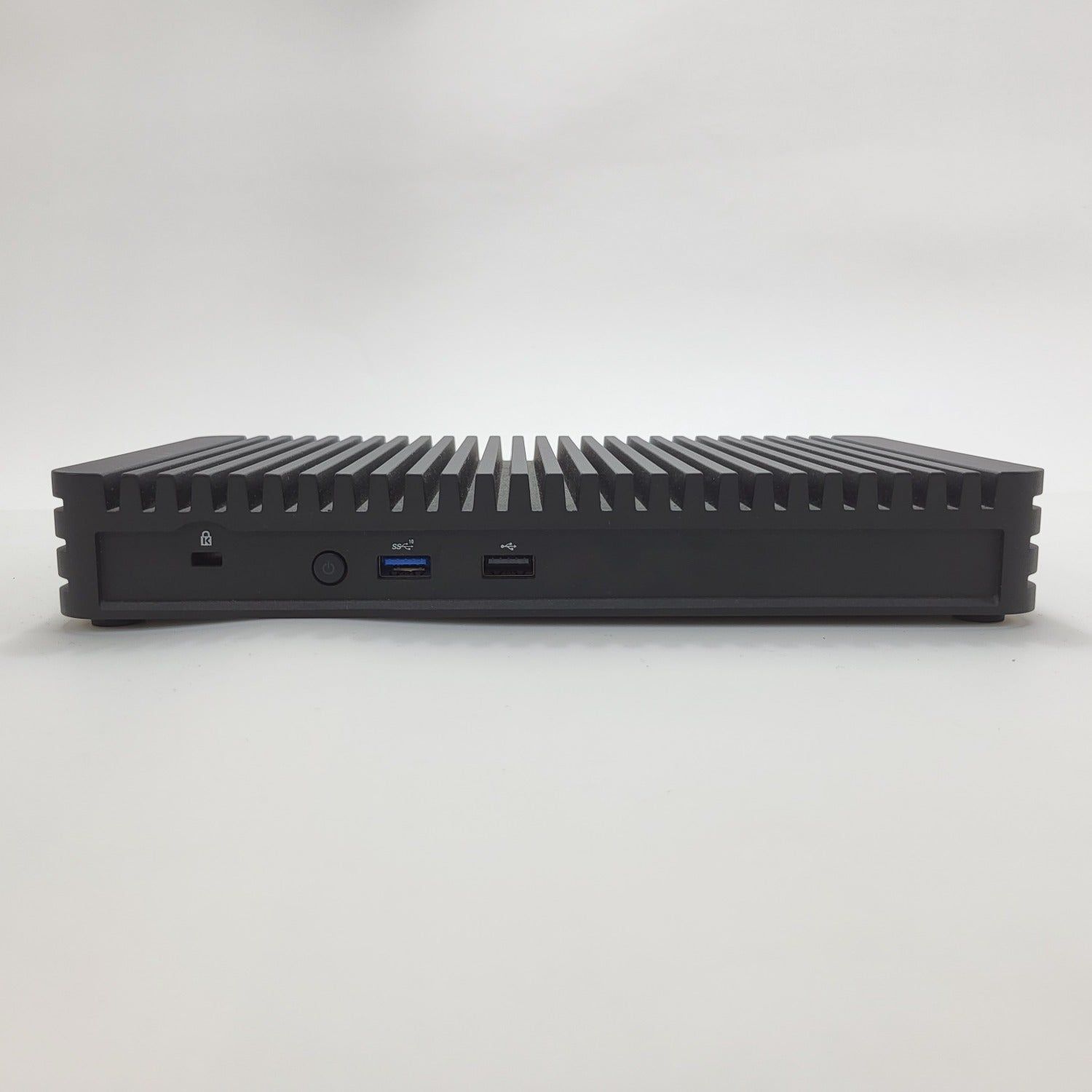 Intel NUC Rugged Chassis Element BKCMCR1ABB1 i7-1165g7 4.7 GHz 8GB RAM 512GB SSD