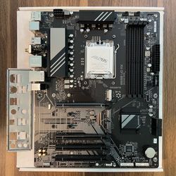 Gigabyte B650 UD AX AM5 Motherboard