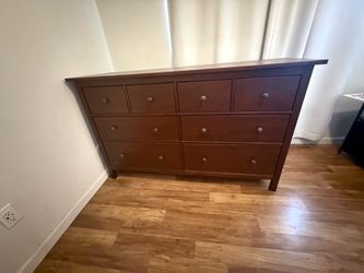 Dresser Ikea Hemnes