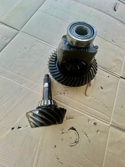 GM Car 12 bolt carrier, gears and pinion